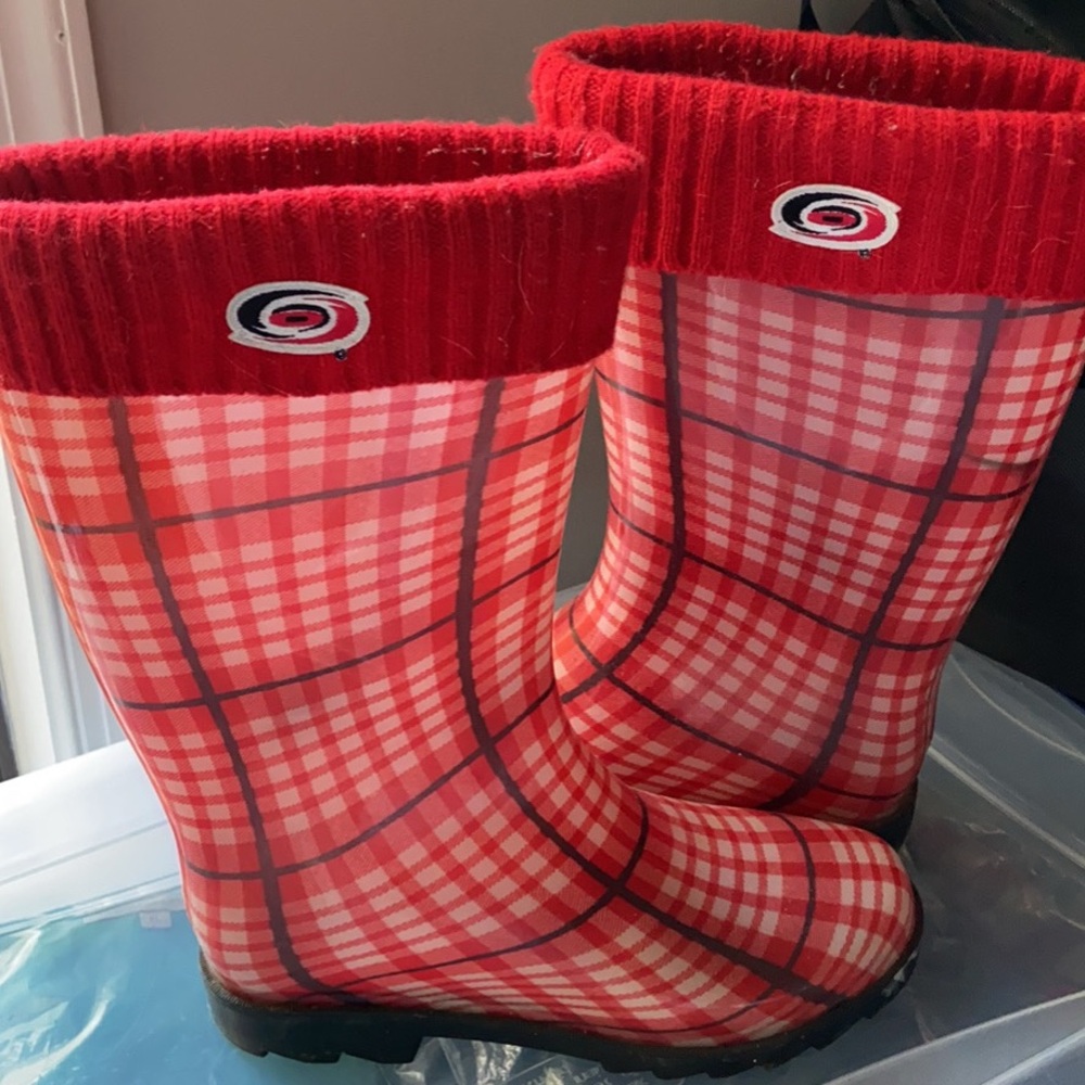 Carolina Hurricanes NHL Plaid Red White Black Snow Rain Winter Game Day Boots - Picture 3 of 8